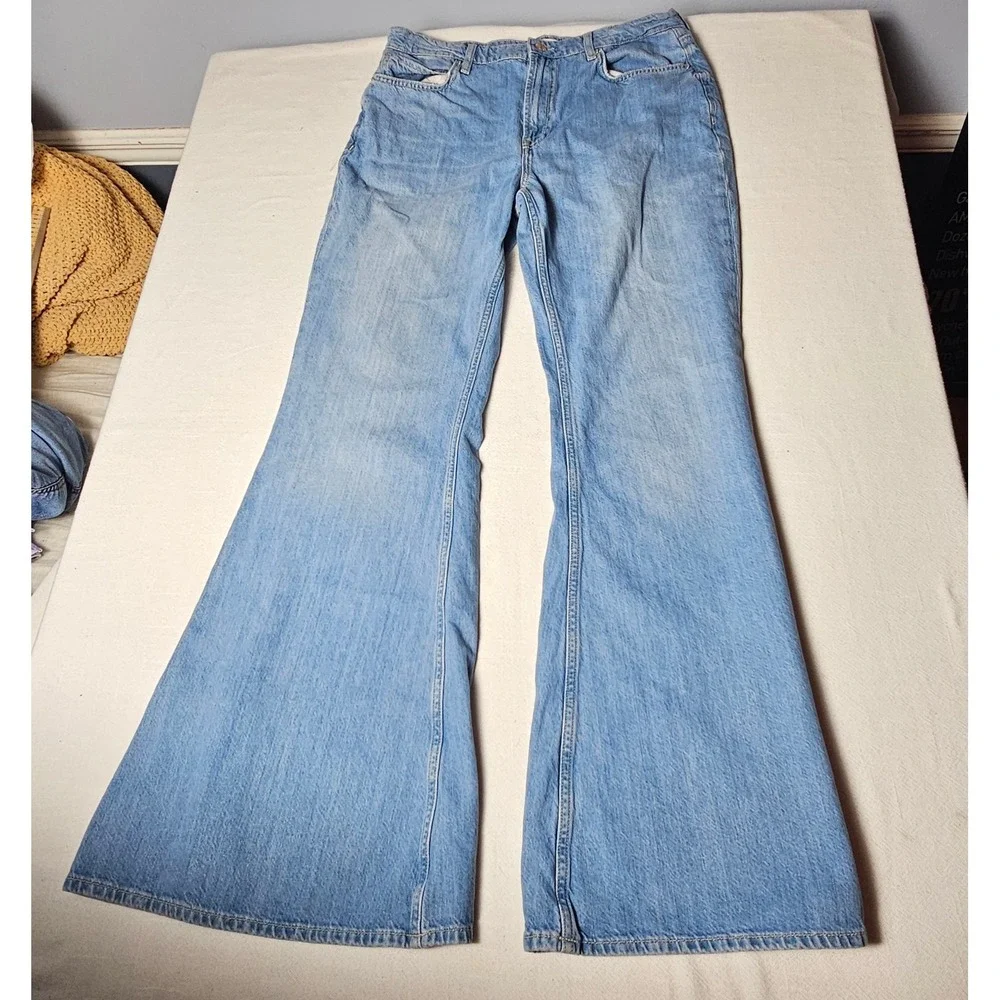 We The Free Free People Just Float On Flare Jeans Light Wash Blue Denim Size 30